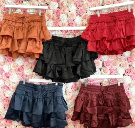 CRIMSON RUFFLED TIERED SKORT